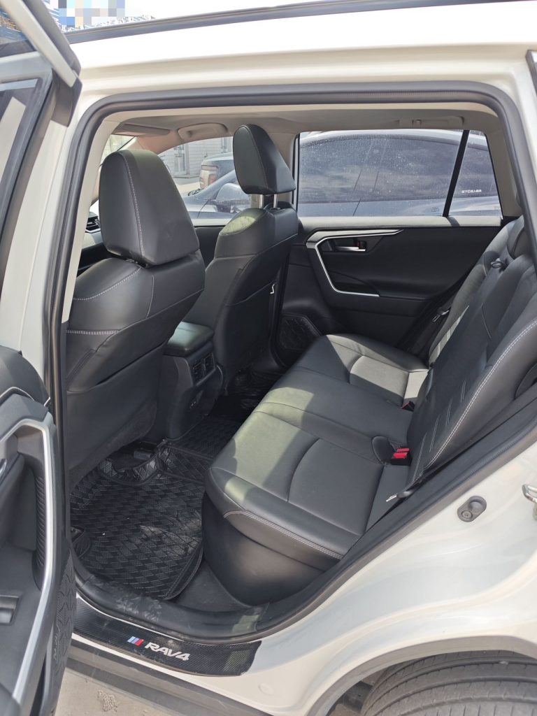 Toyota RAV4 2021 модельного года с двойным двигателем 2,5 л E-CVT, полный привод, версия Elite PLUS. - Huishida Trading