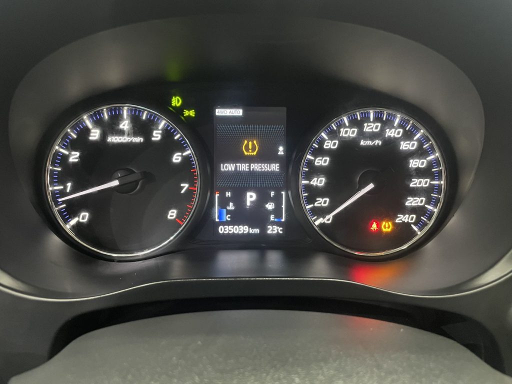 Mitsubishi Outlander 2019 2.4L 4WD Enjoy Edition 7 Seater - Huishida Trading