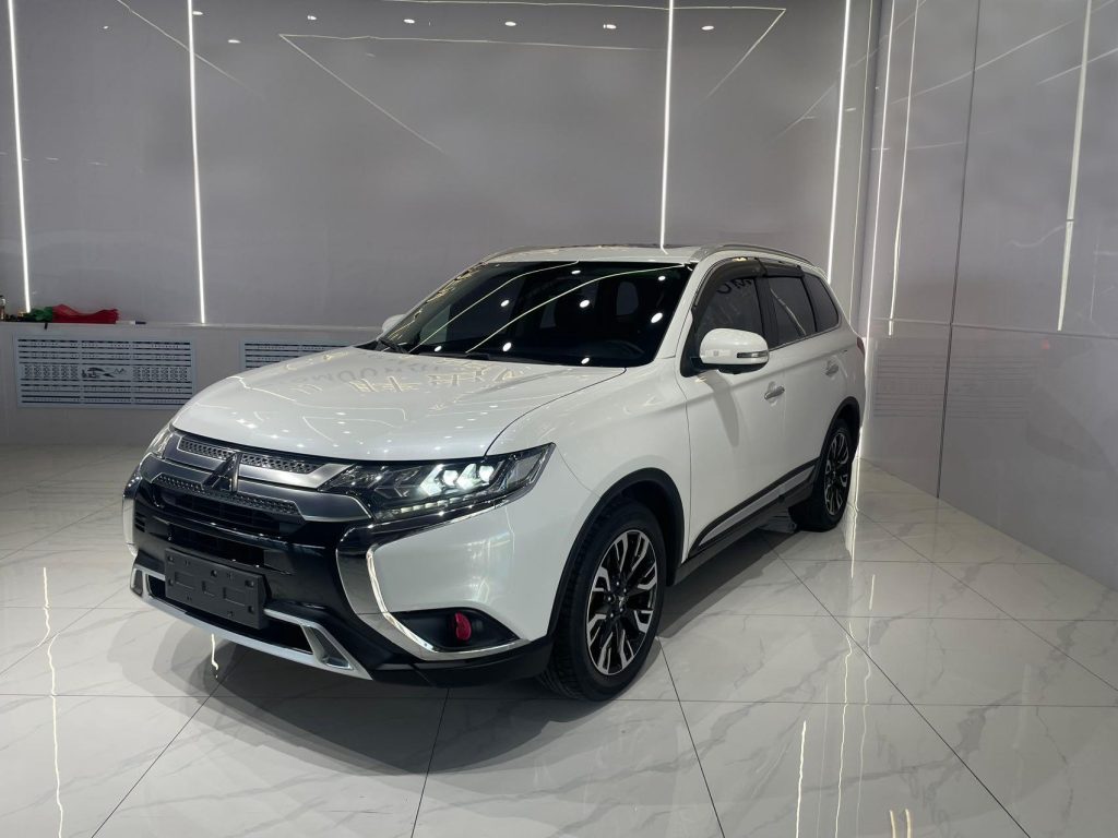Mitsubishi Outlander 2019 2.4L 4WD Enjoy Edition 7 Seater - Huishida Trading