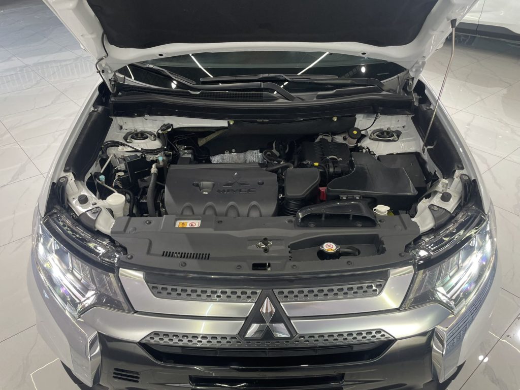 Mitsubishi Outlander 2019 2.4L 4WD Enjoy Edition 7 Seater - Huishida Trading