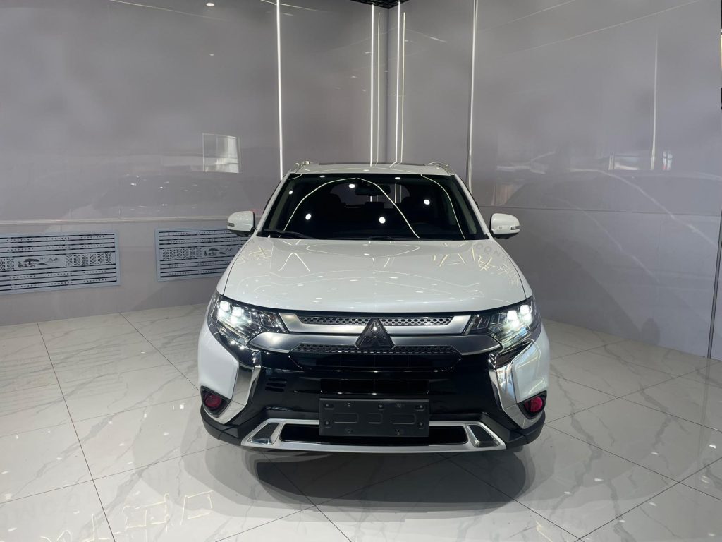 Mitsubishi Outlander 2019 2.4L 4WD Enjoy Edition 7 Seater - Huishida Trading