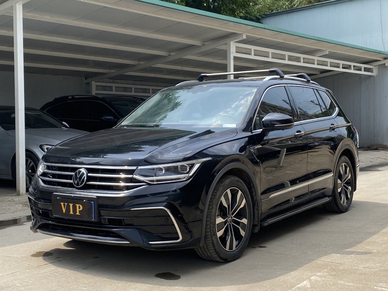 Volkswagen Tiguan L 2022 330TSI Автоматическая коробка передач, передний привод, R-Line, версия «Yuexiang»