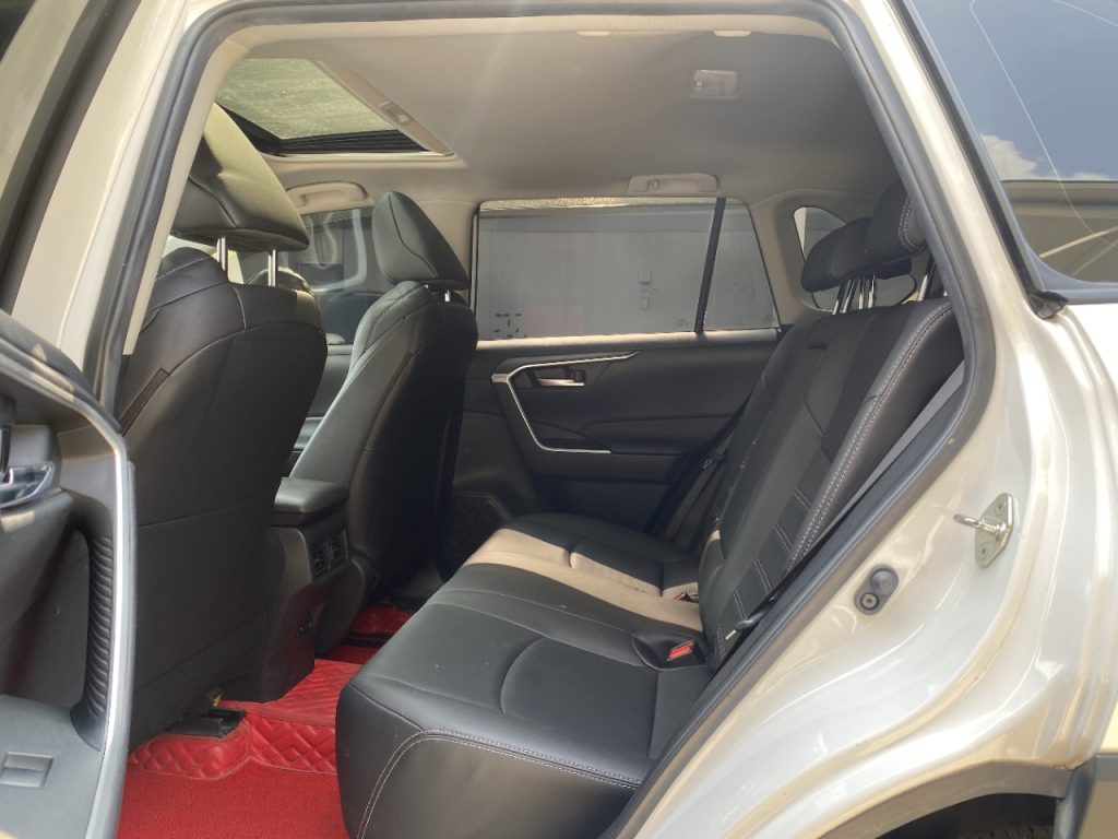 Toyota Wildlander 2021 модельного года, 2,0 л, CVT, полный привод, люкс-версия. - Huishida Trading