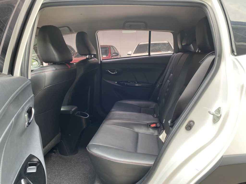 Toyota YARiS L 2022 модельного года, версия X 1.5L CVT Luxury PLUS. - Huishida Trading
