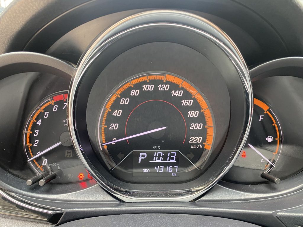 Toyota YARiS L 2022 модельного года, версия X 1.5L CVT Luxury PLUS. - Huishida Trading