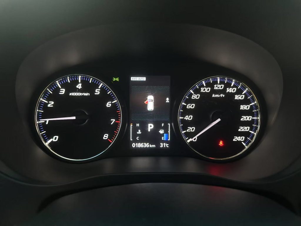 Mitsubishi Outlander 2020 модельного года, 2,4 л, полный привод, версия Zhi Xiang, 5 мест. - Huishida Trading