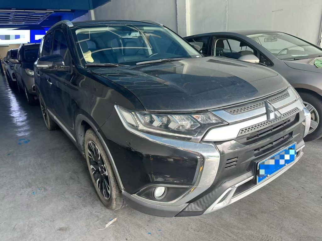 Mitsubishi Outlander 2020 модельного года, 2,4 л, полный привод, версия Zhi Xiang, 5 мест. - Huishida Trading
