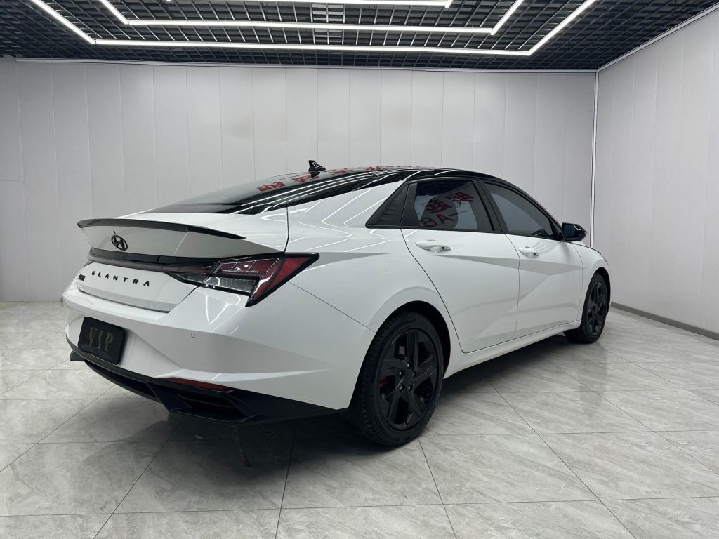 Hyundai Elantra 2022 1.5L CVT LUX Premium - Huishida Trading