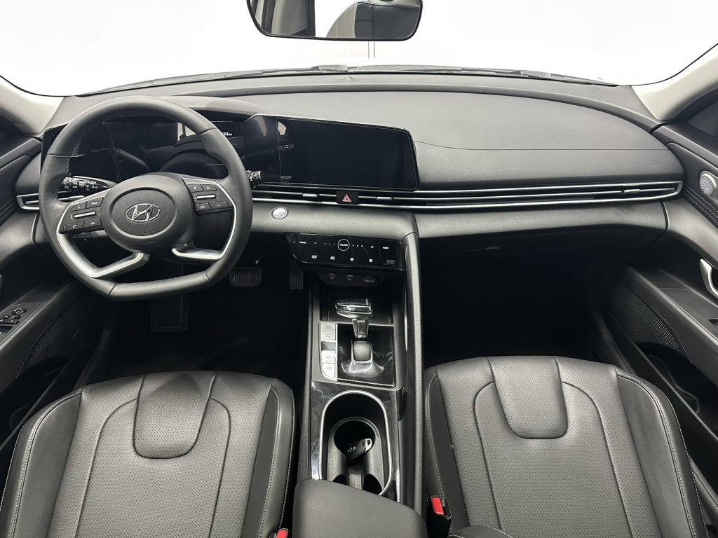 Hyundai Elantra 2022 1.5L CVT LUX Premium - Huishida Trading