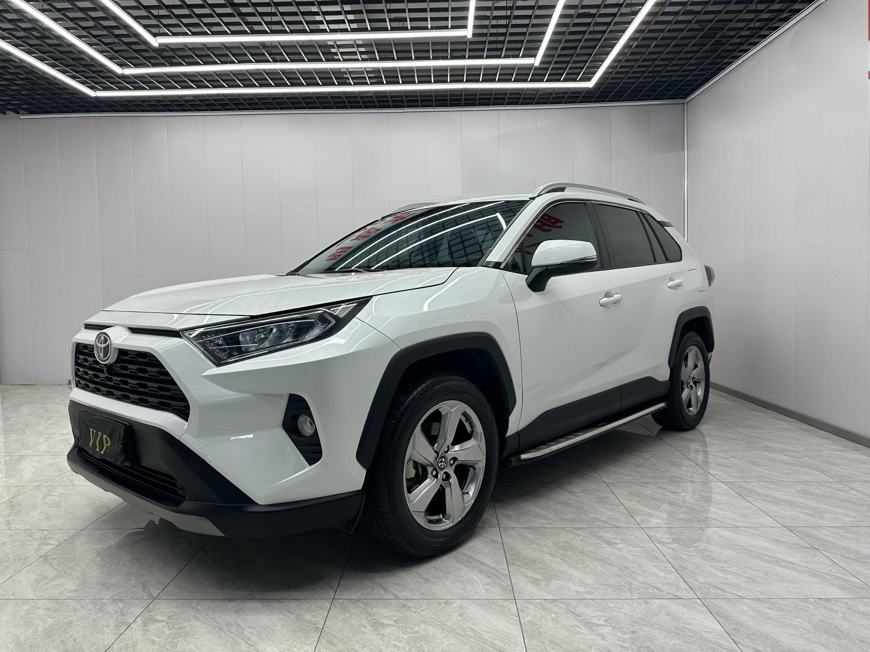 Toyota RAV4  2021 2.0L CVT 2WD Style PLUS Edition