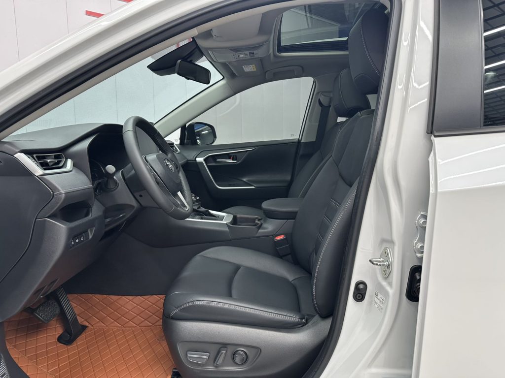 Toyota RAV4 2021 2.0L CVT 2WD Style PLUS Edition - Huishida Trading
