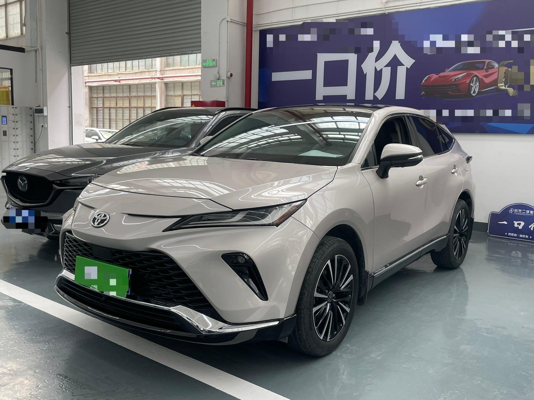 Toyota VENZA  2022 2.0L 2WD Premium