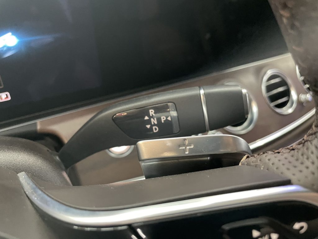 Mercedes-Benz E300L 2021 E 300 L Sport Luxury - Huishida Trading