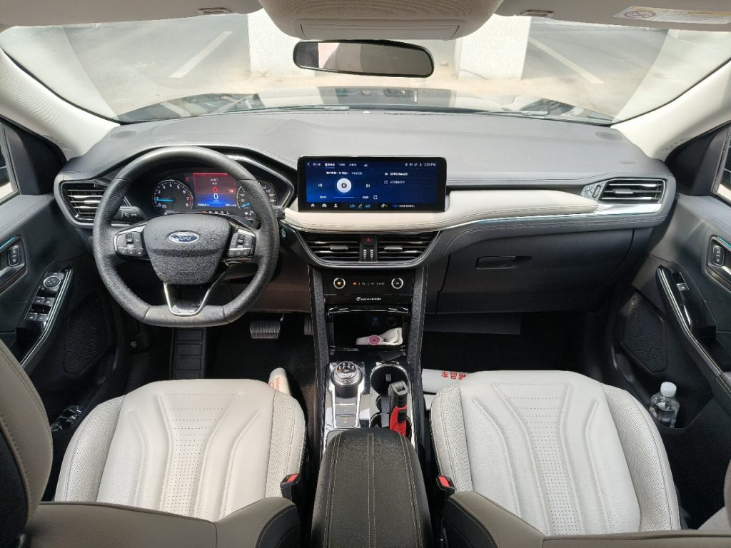 Ford Escape 2020 EcoBoost245 с полным приводом, версия Yao Xiang - Huishida Trading