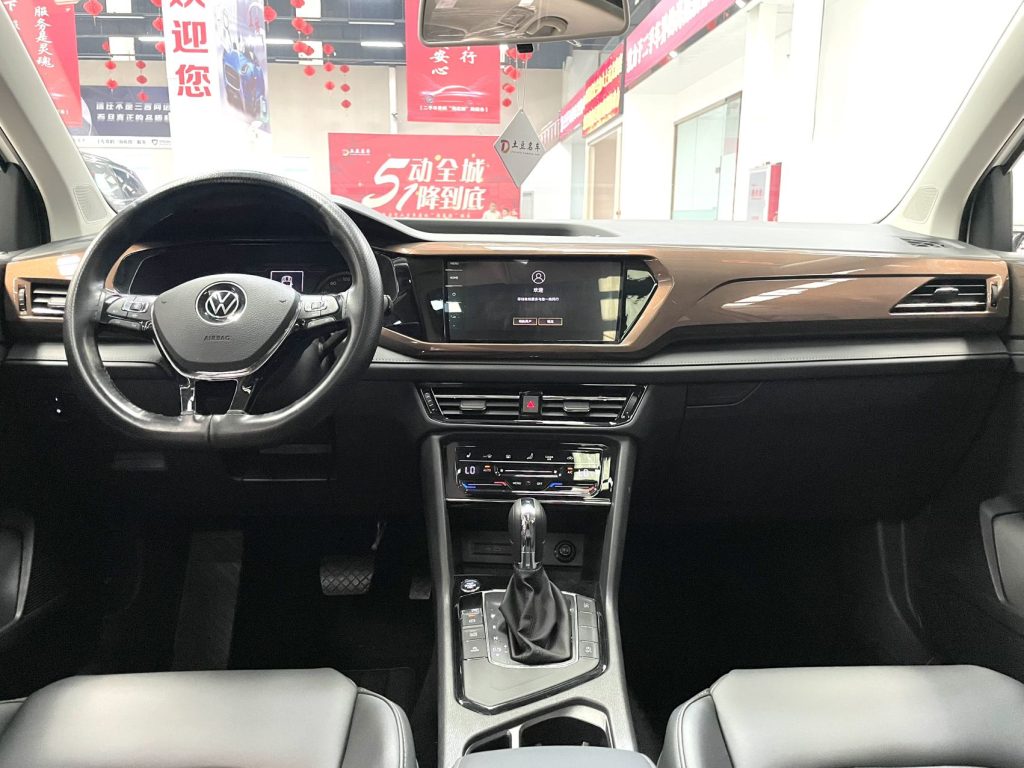 Volkswagen Tharu 2021 280TSI двухколесный привод, версия Luxury PLUS - Huishida Trading