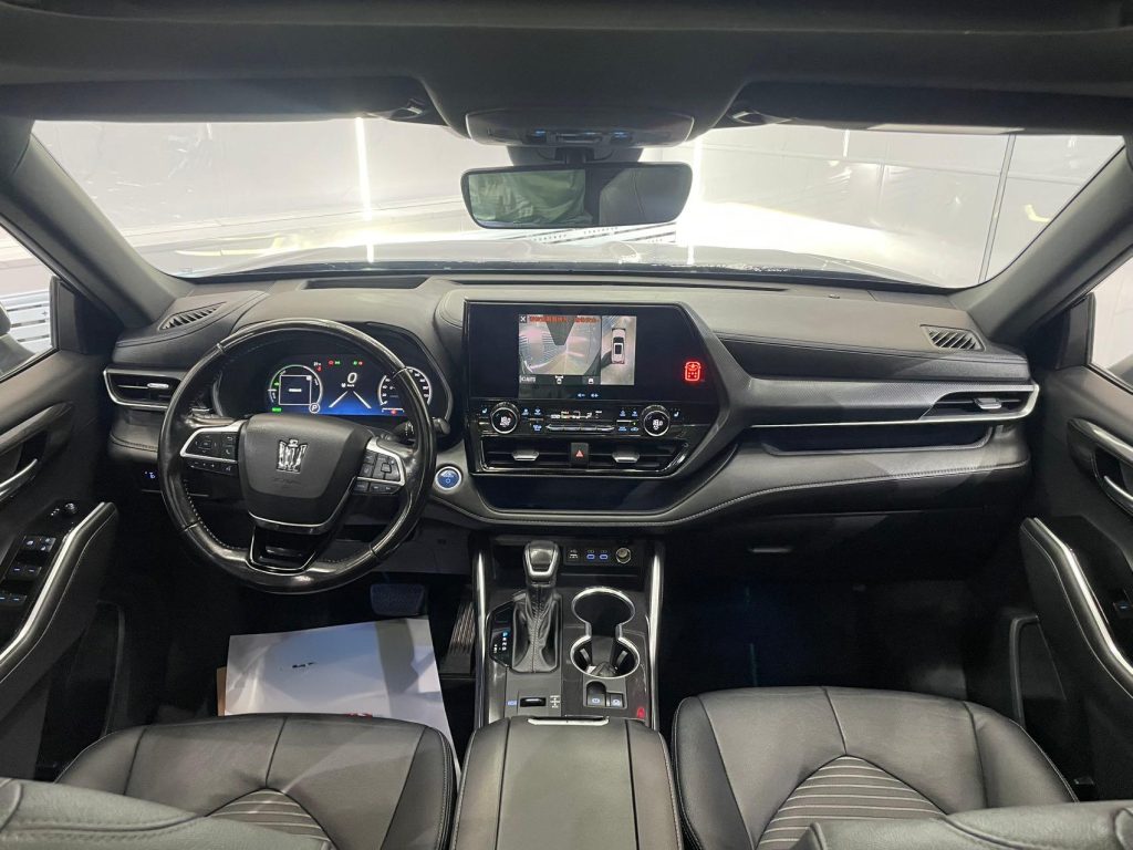 Toyota Crown Kluger 2021 модельного года, 2,5 л, HEV, полный привод, версия «Престиж» - Huishida Trading