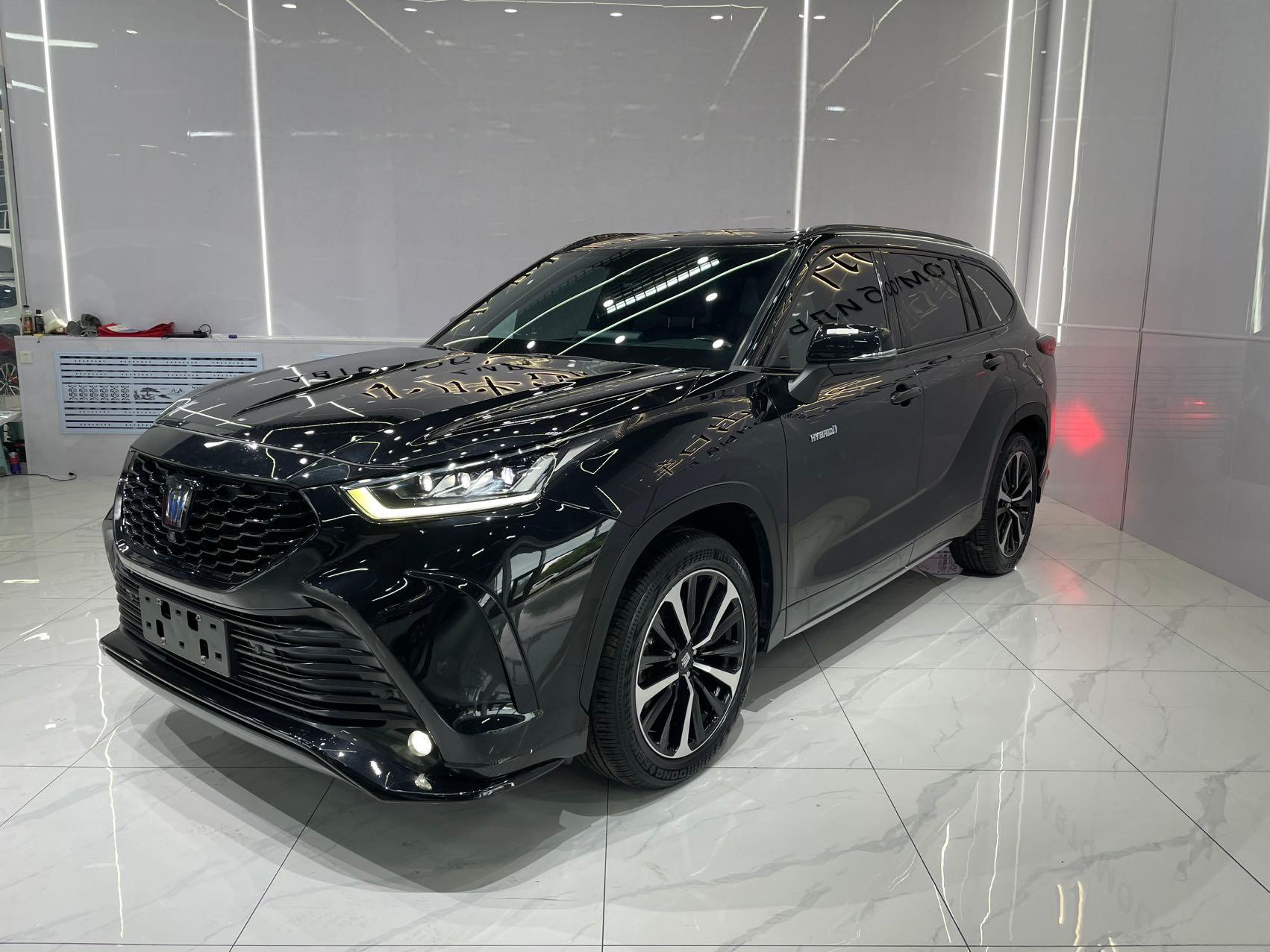 Toyota Crown Kluger 2021 модельного года, 2,5 л, HEV, полный привод, версия «Престиж»