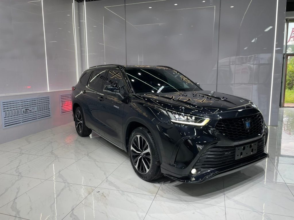 Toyota Crown Kluger 2021 модельного года, 2,5 л, HEV, полный привод, версия «Престиж» - Huishida Trading