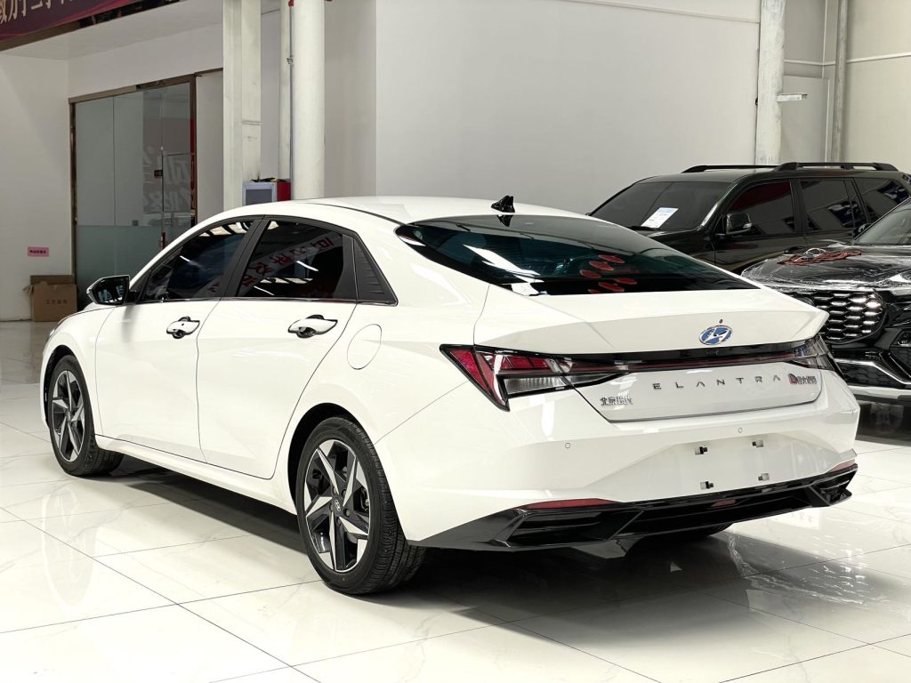 Hyundai Elantra 2022 1.5L CVT LUX Prestige Edition - Huishida Trading