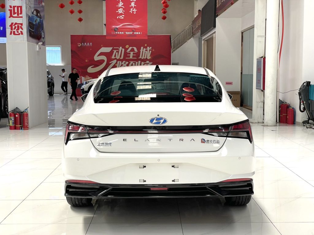 Hyundai Elantra 2022 1.5L CVT LUX Prestige Edition - Huishida Trading