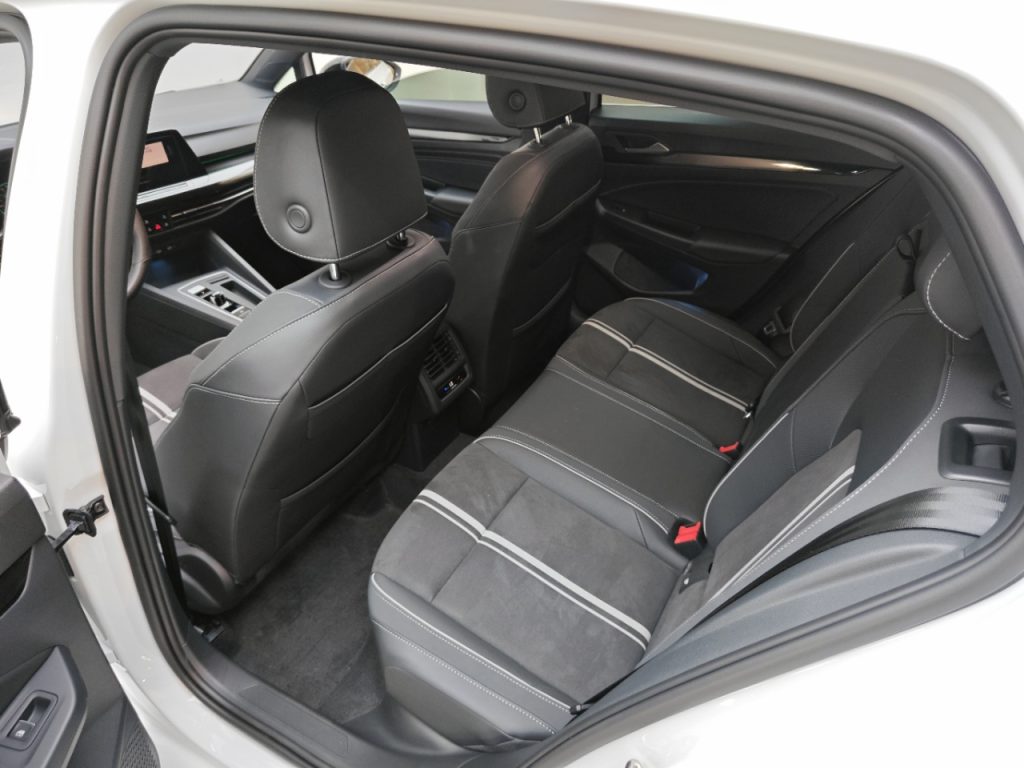 Volkswagen Golf 2021 модельного года 280TSI DSG R-Line - Huishida Trading