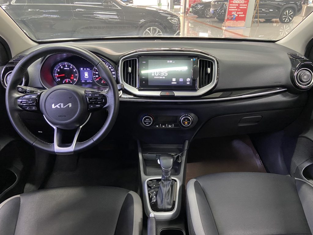 KIA KX1 2021 модельного года 1,4 л CVT Fun Edition (с люком) - Huishida Trading