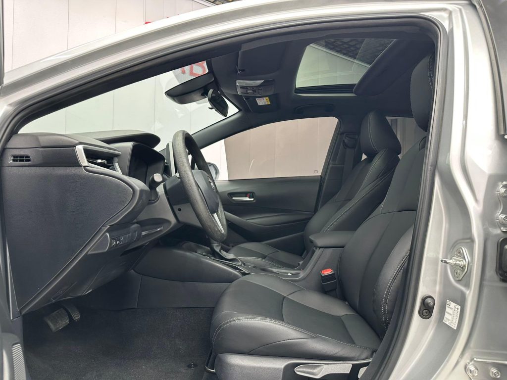 Toyota LEVIN 2021 TNGA CVT Luxury Edition - Huishida Trading