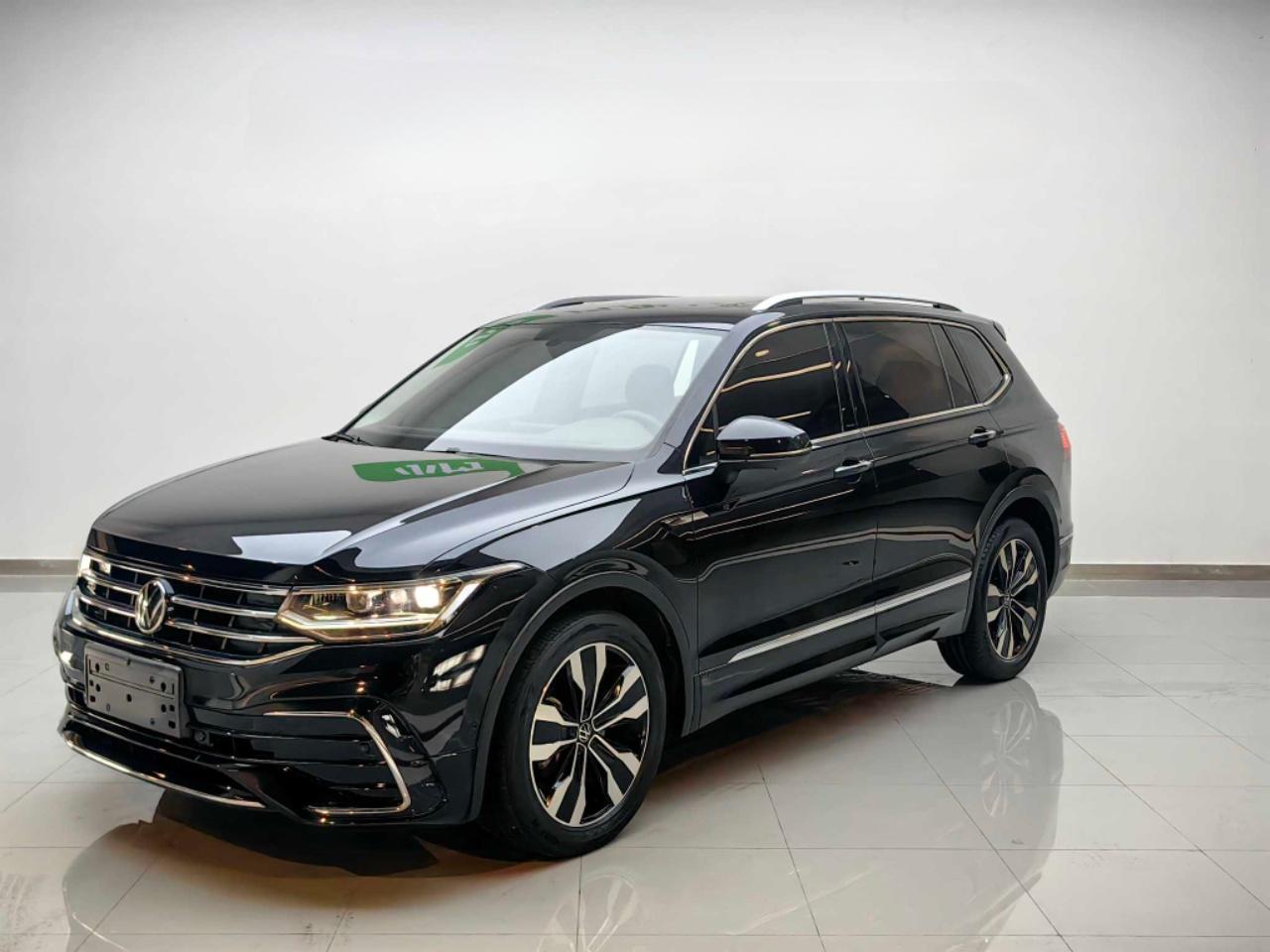 Volkswagen Tiguan L  2022 модельного года 330TSI автоматическая коробка передач, передний привод, версия R-Line