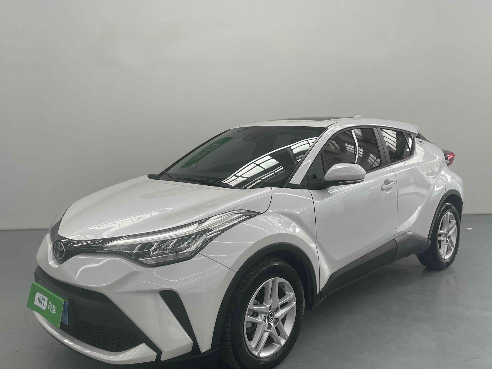 Toyota C-HR , 2022 год выпуска, 2,0 л, комфортная версия.