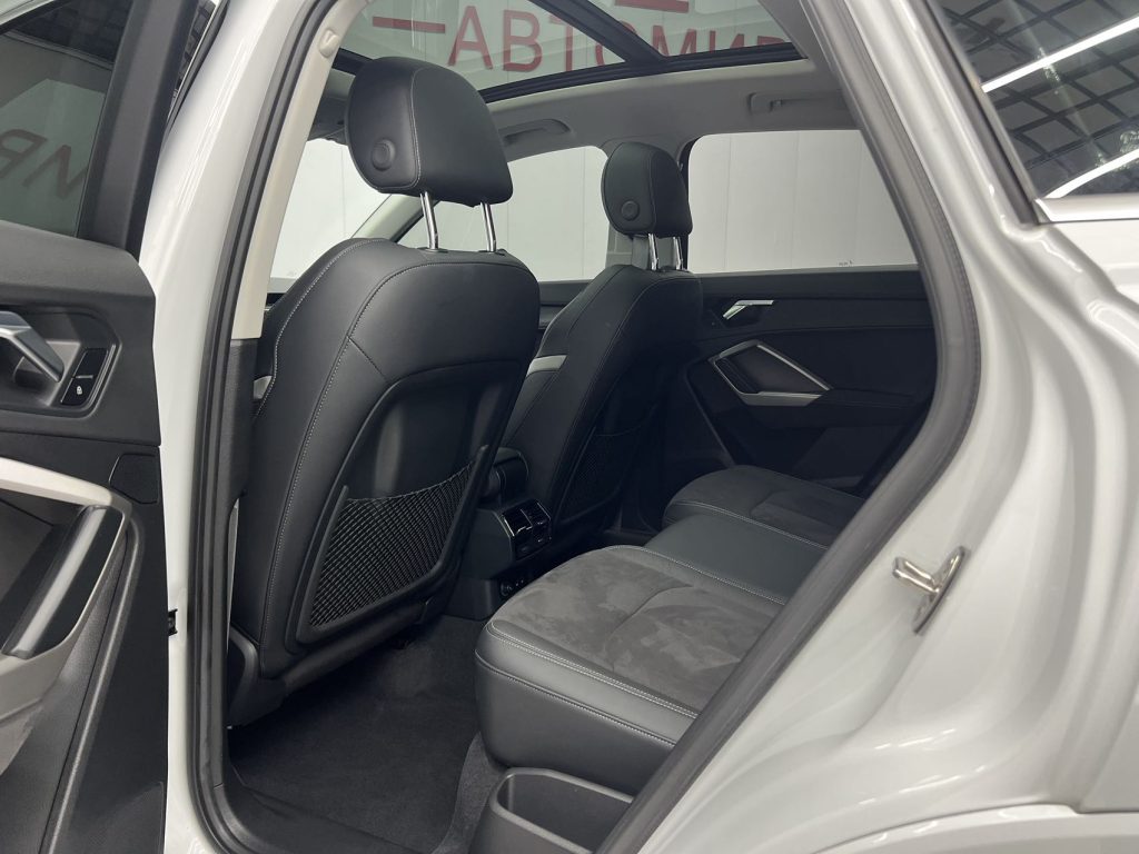 Audi Q3 2022 модельного года 35 TFSI Стильный и динамичный - Huishida Trading