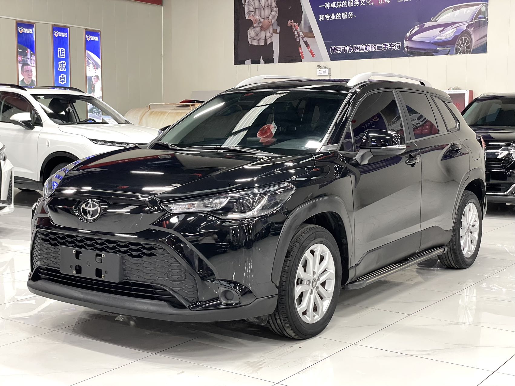 Toyota FRONTLANDER 2022 модельного года 2.0L CVT Leading Edition