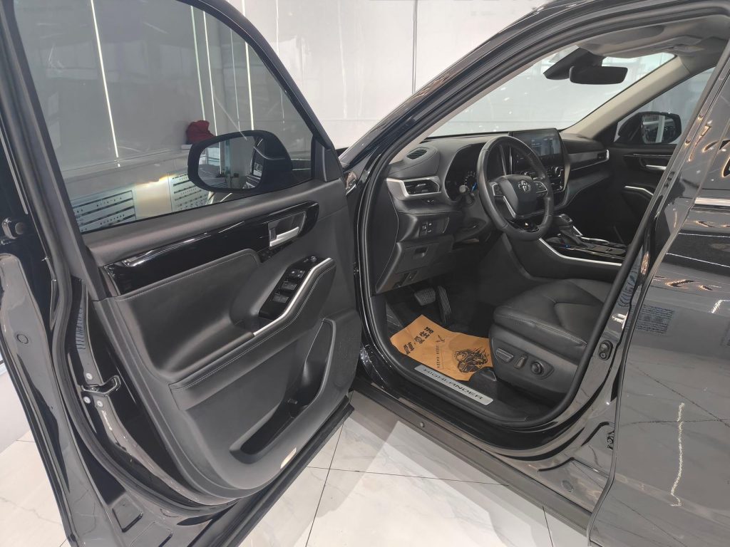 Toyota Highlander 2022 модельного года, гибридный двигатель 2,5 л, полный привод, версия «Престиж», 7 мест - Huishida Trading