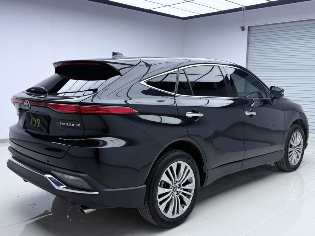 Toyota HARRIER 2022 модельного года, 2,0 л, CVT, передний привод, версия «Премиум» - Huishida Trading