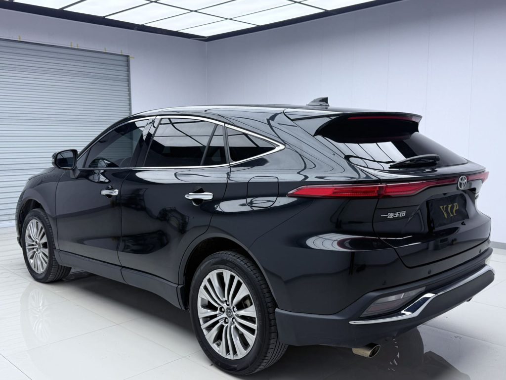 Toyota HARRIER 2022 модельного года, 2,0 л, CVT, передний привод, версия «Премиум» - Huishida Trading