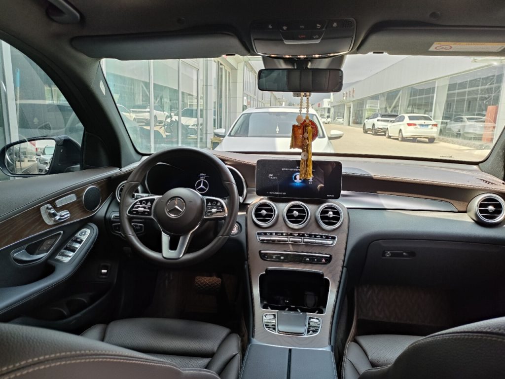 Mercedes-Benz GLC 300 2022 модельного года GLC 300 L 4MATIC Dynamic Edition - Huishida Trading