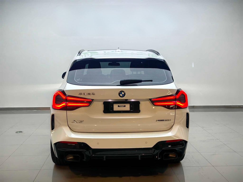 BMW X3 2022 модельного года xDrive30i Leading M Night Package - Huishida Trading