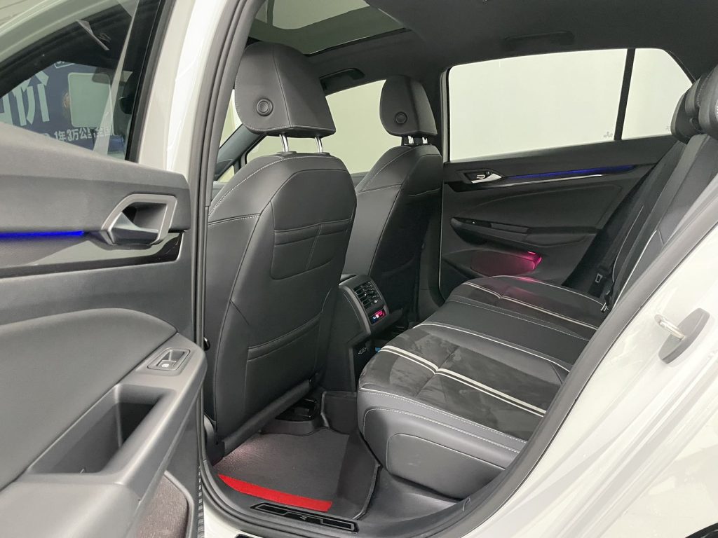 Volkswagen Golf 2021 модельного года 280TSI DSG R-Line - Huishida Trading