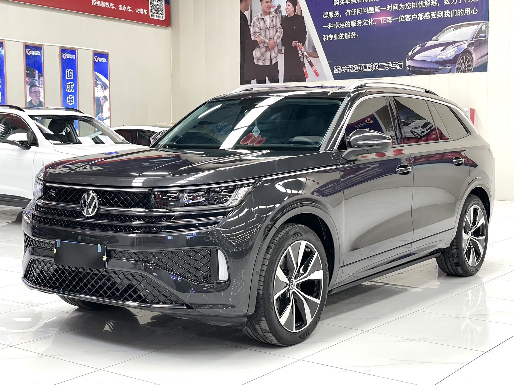 Volkswagen Tavendor 2023 модельного года 380TSI с полным приводом R-Line, первая версия