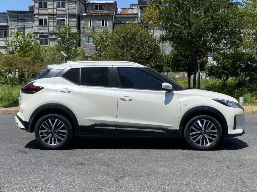 Nissan Kicks 2022 Model 1.5L XL CVT Fashion Edition - Huishida Trading