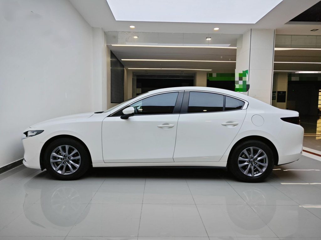Mazda 3 Axela 2021 Модель 1.5L Automatic Quality Edition - Huishida Trading
