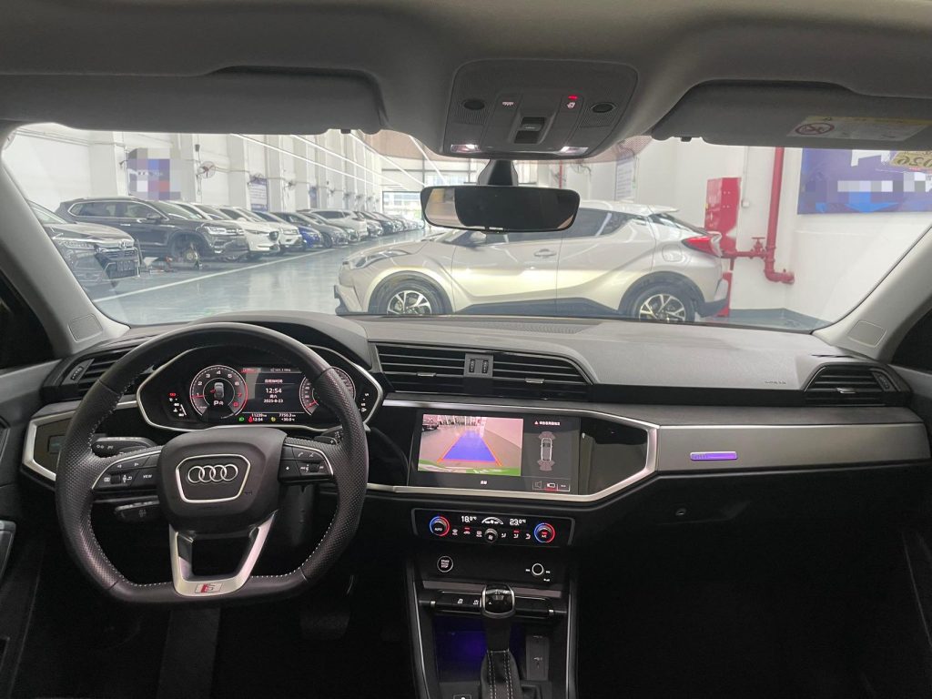 Audi Q3 Sportback 2022 Model 40 TFSI Fashion Edition - Huishida Trading