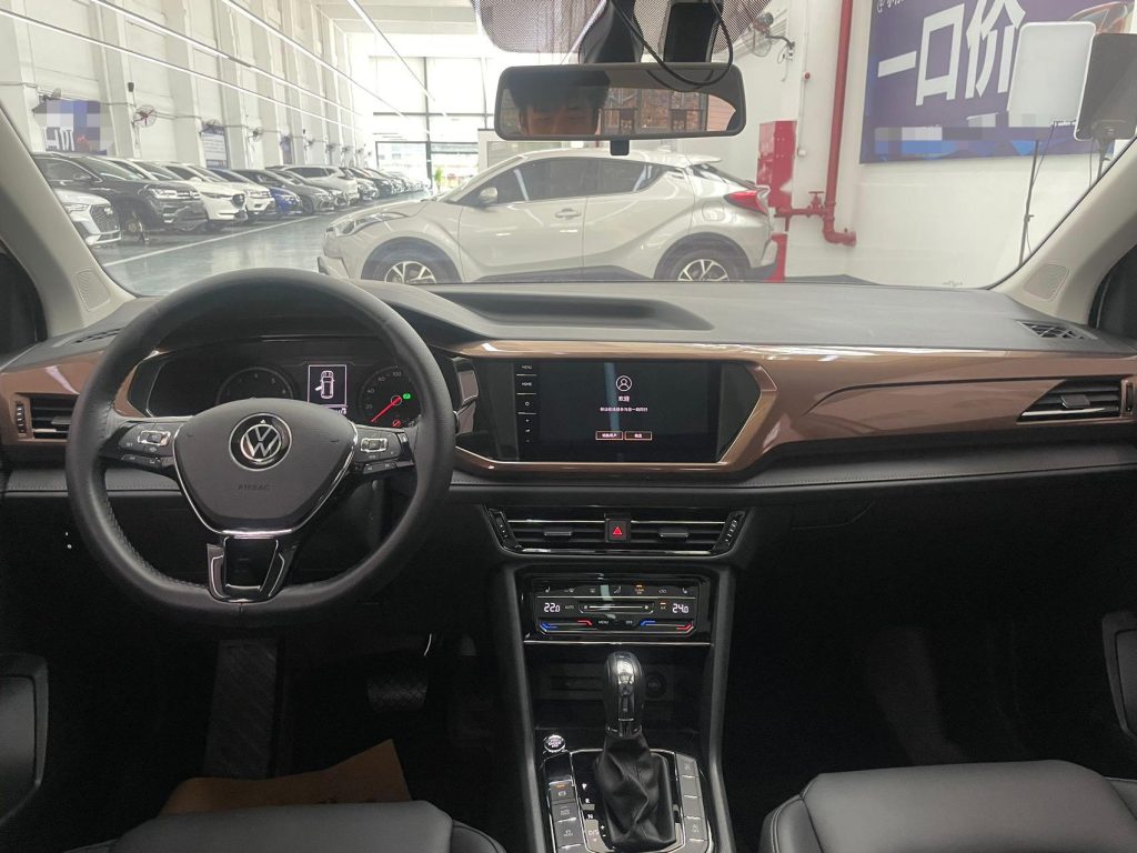 Volkswagen Tharu 2021 Model Two-Wheel Drive Luxury Plus - Huishida Trading