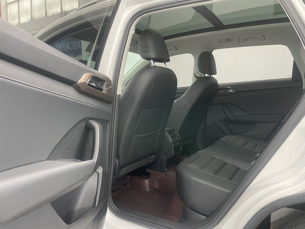 Volkswagen Tharu 2021 Model Two-Wheel Drive Luxury Plus - Huishida Trading