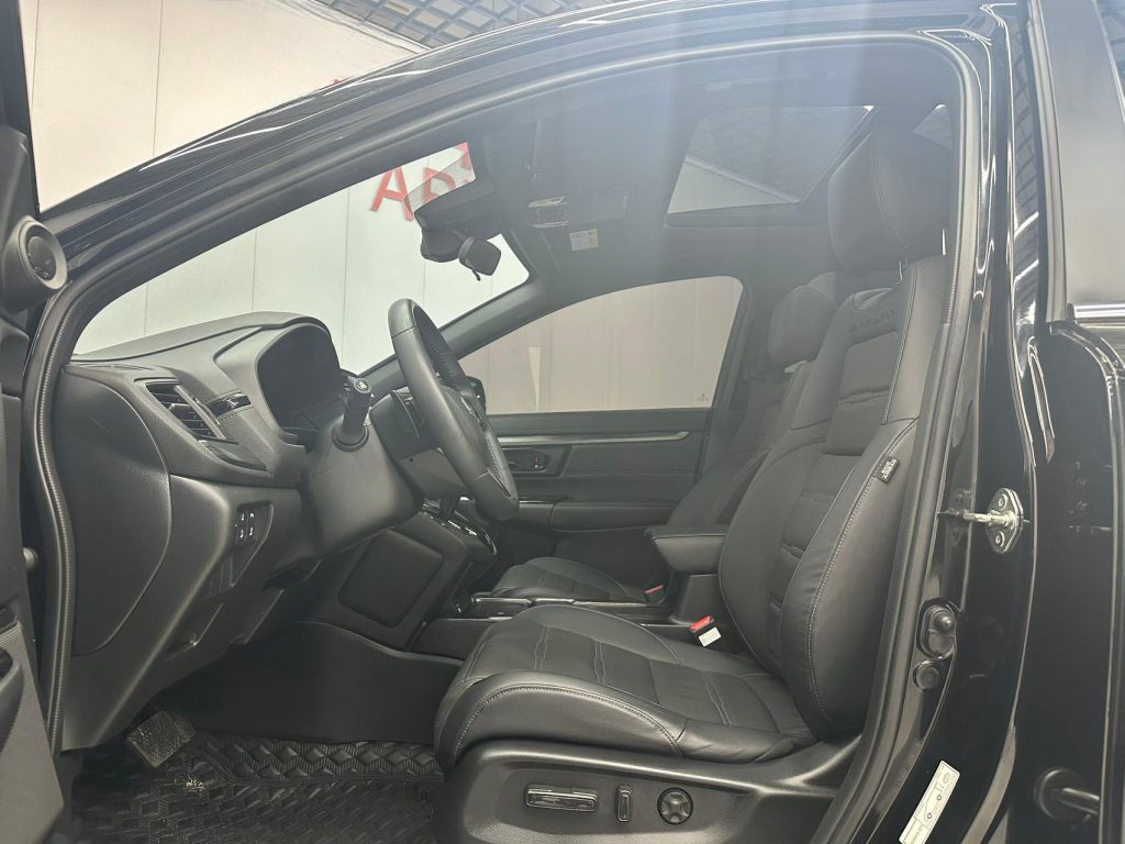 Honda CR-V 2021 Model 240TURBO CVT All-Wheel Drive Black Knight Edition - Huishida Trading
