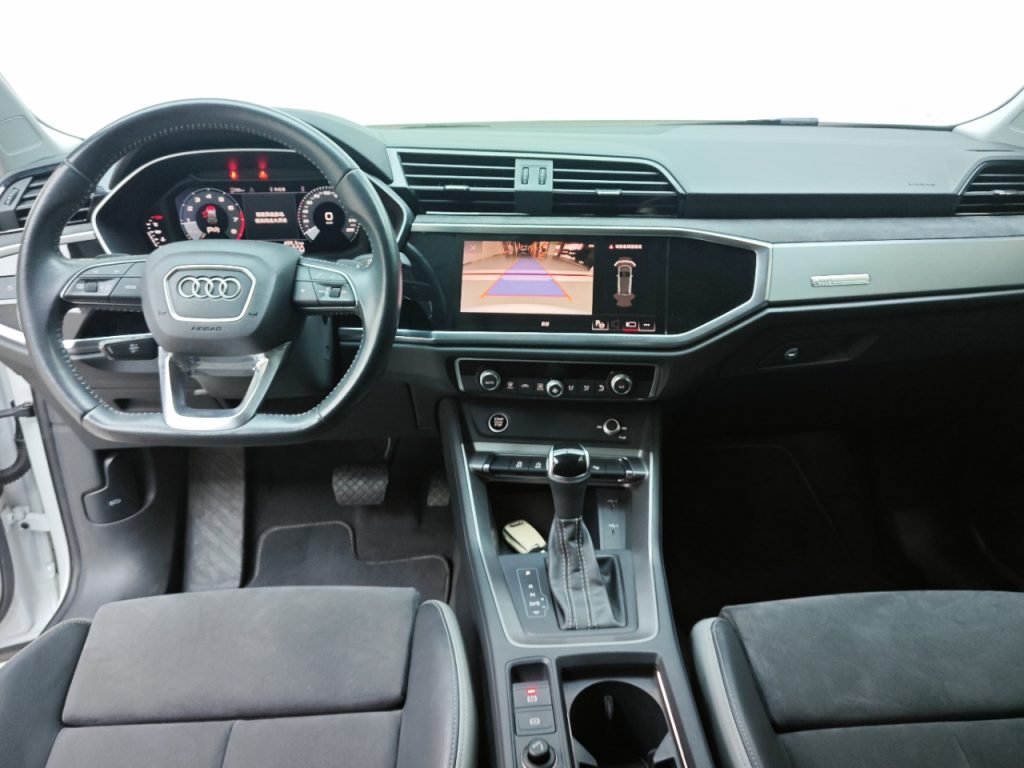 Audi Q3 2022 Model 35 TFSI Sporty Edition - Huishida Trading