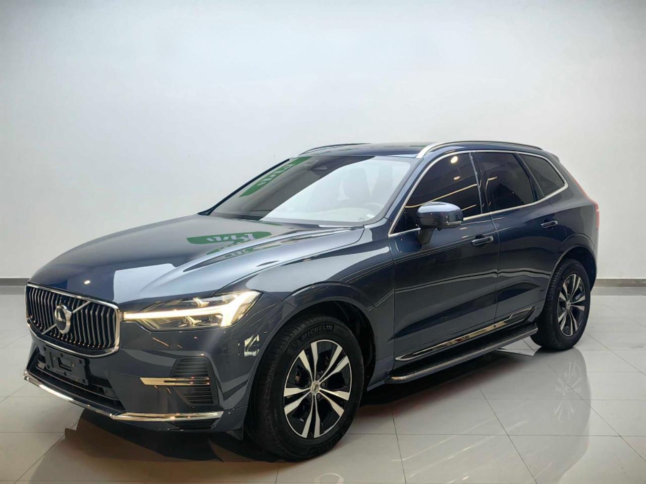 Volvo XC60 2022 Модель B5 Полный привод Smart Luxury Edition