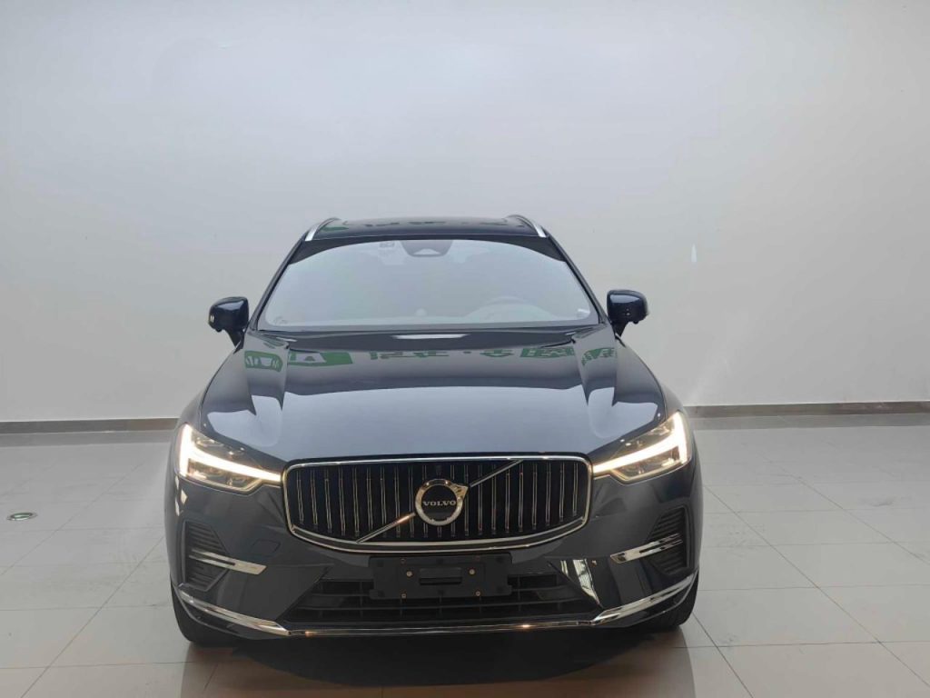 Volvo XC60 2022 Модель B5 Полный привод Smart Luxury Edition - Huishida Trading