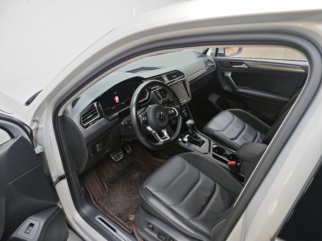 Volkswagen Tiguan-L 2021 Модель 330TSI Автоматическая коробка передач 2WD R-Line Premium Edition - Huishida Trading