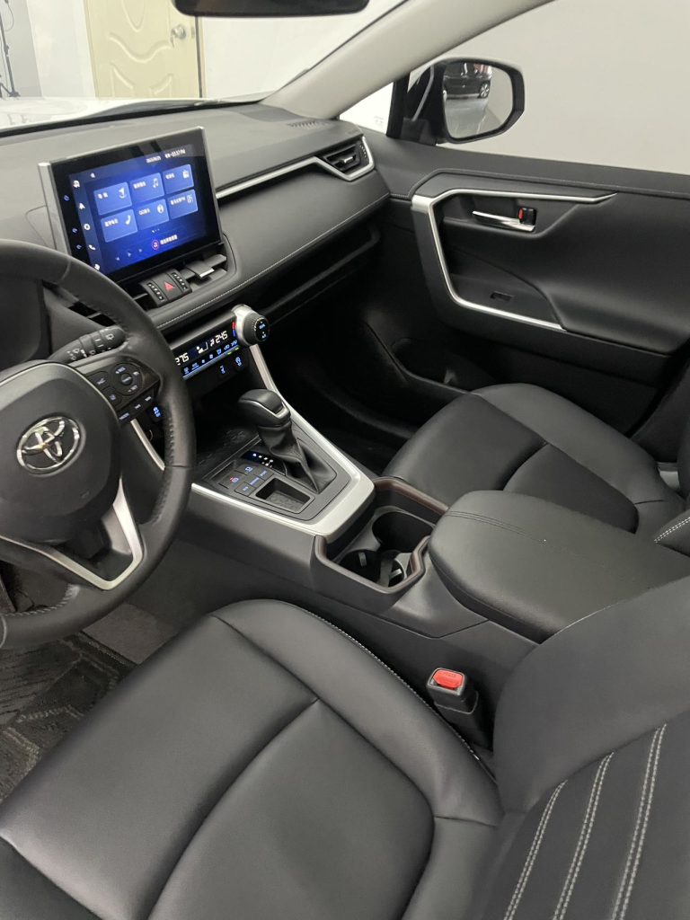2022 Toyota RAV4 Fashion Plus - Huishida Trading