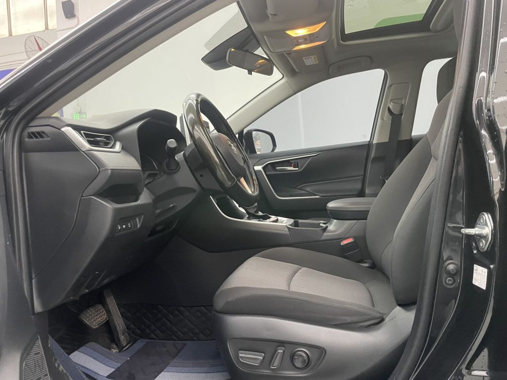2022 Toyota RAV4 2.0L 2WD Fashion - Huishida Trading